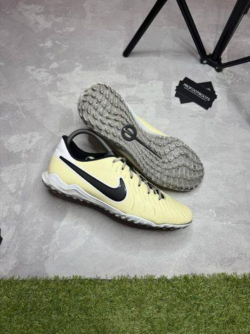 Сороконіжки Nike Tiempo 612-100 612-100 фото