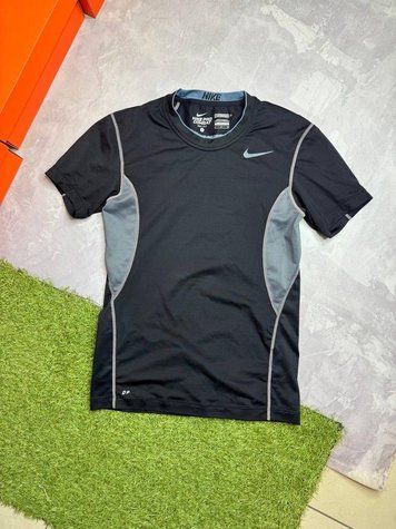 Термофутболка Nike 8a1-5i1 8a1-5i1 фото