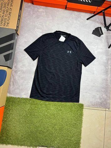 Футболка Under Armour 470-939. 470-939 фото