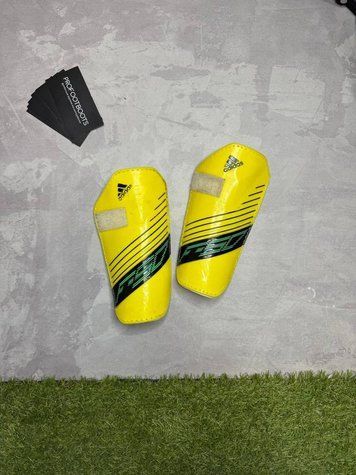 SALE! Щитки Adidas 0b6-ai2 0b6-ai2 фото