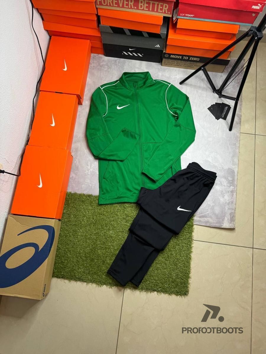Купити Костюм Nike 3i3-b47 3i3-b47 в інтернет магазині PROFOOTBOOTS