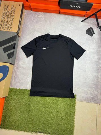 Футболка Nike bb4-01b bb4-01b фото